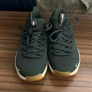 Nike Women’s Free Metcon 6 “Vintage Green”